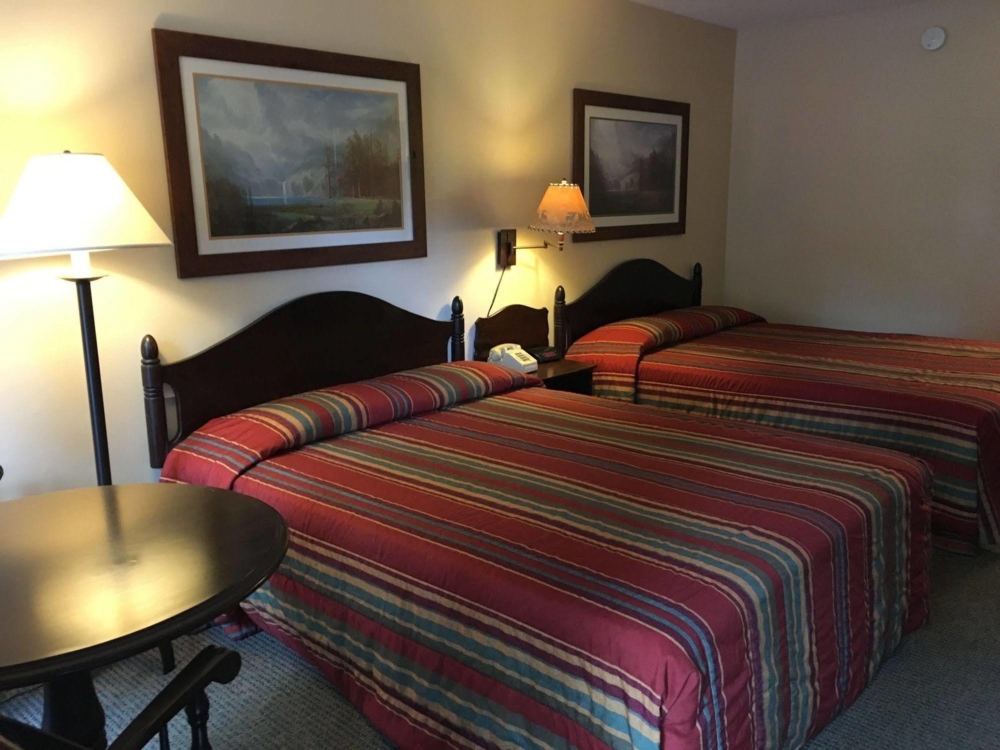 יוריקה ספרינגס Country Mountain Inn מראה חיצוני תמונה